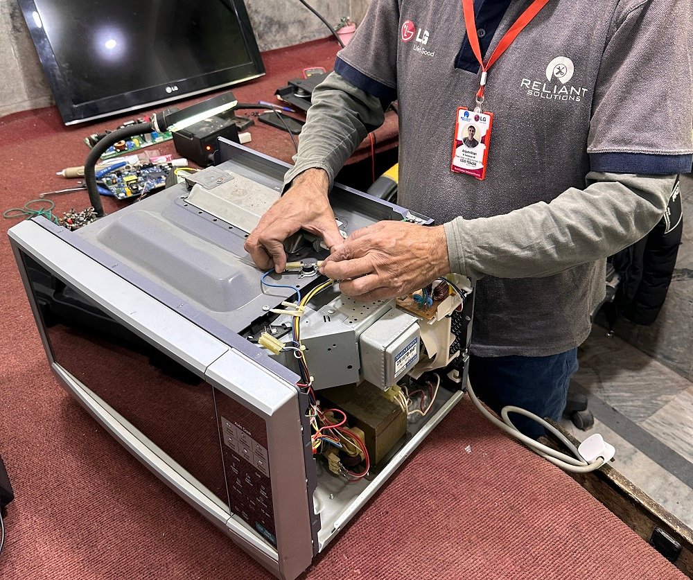 Certified LG Microwave Repair Technicians – Reliant Solution